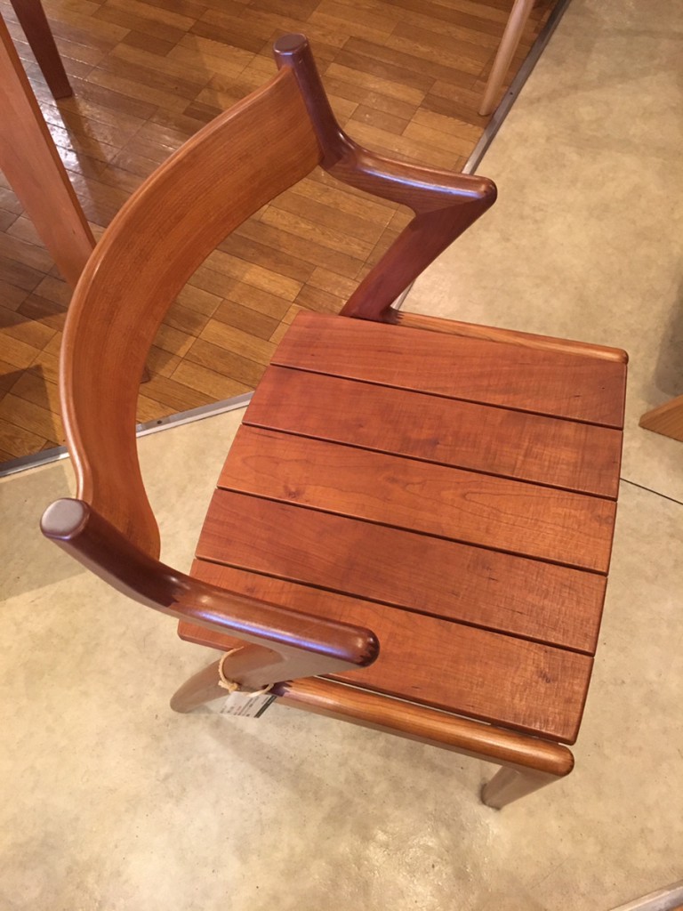 ブラックチェリー　富山家具　チェア2